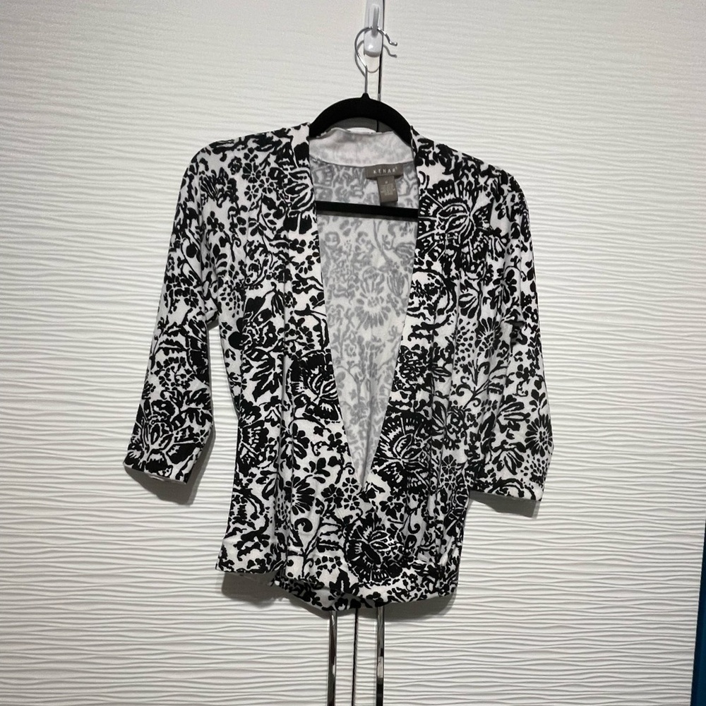 KENAR SIZE M BLACK AND WHITE FLORAL FAUX WRAP SWEATER